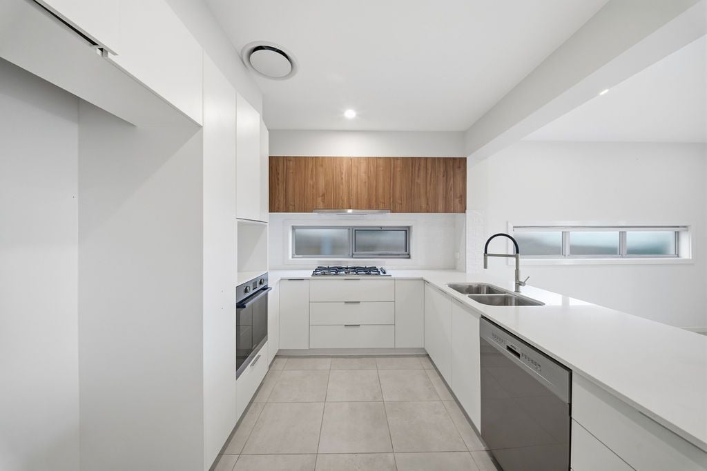 137 Liz Kernohan Drive, Elderslie, Elderslie - Thumbnail 2