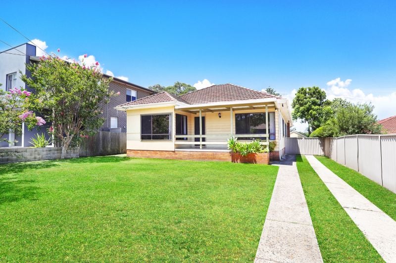 160 Kareena Road CARINGBAH 2229