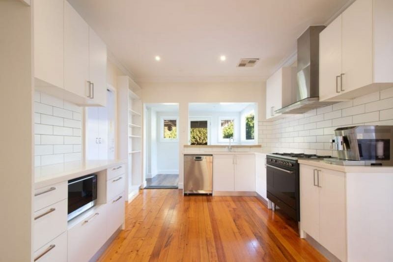 7 Mendip Road, Reservoir