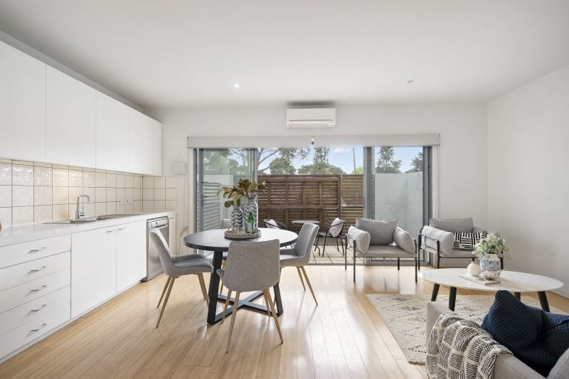 10 Silverash Drive, Bundoora