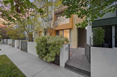 Crace 22 Dobikin Street