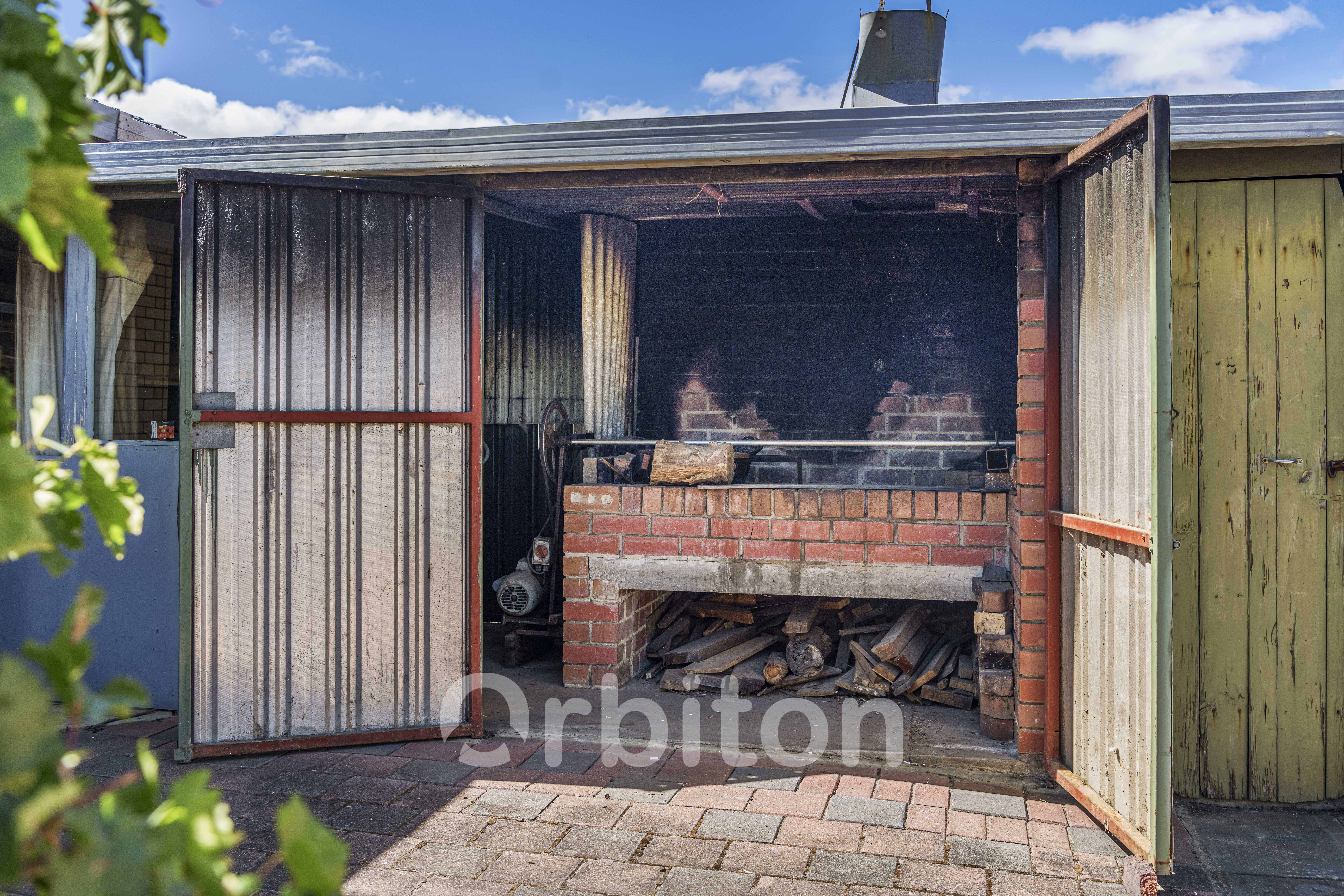 4 Lachlan Ave, Woodville West SA 5011