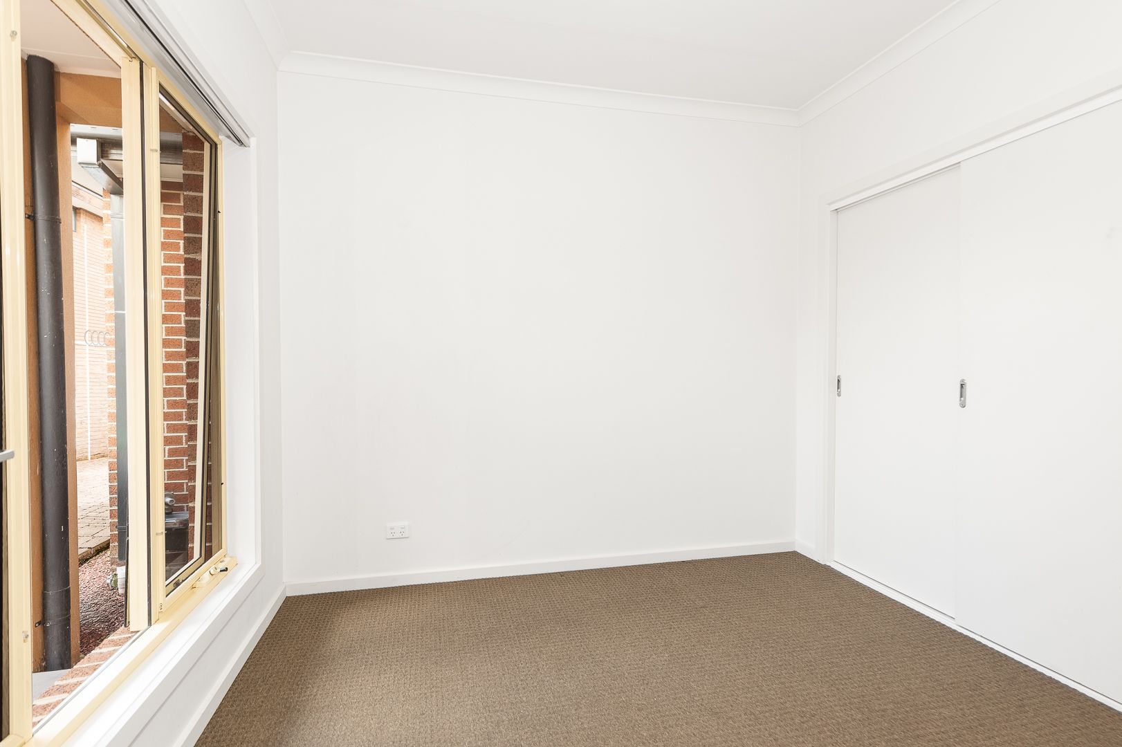Low-Maintenance Living in a Convenient Location