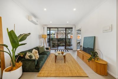 Crace 8/48 Abena Avenue