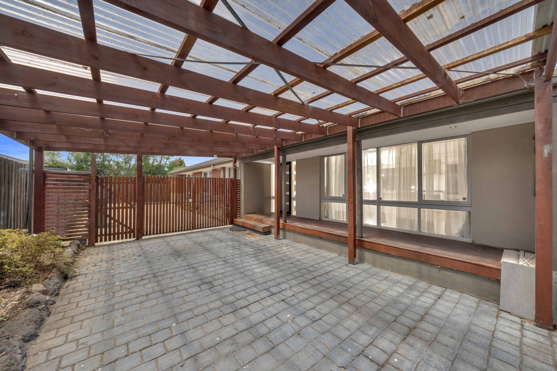 Perfect Home, Perfect Location