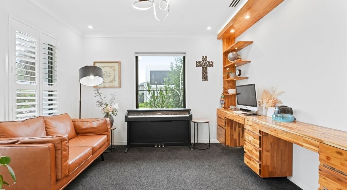 Denham Court 5 Storksbill Avenue