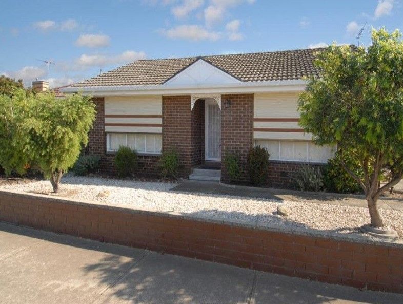1/4 Rondell Avenue West Footscray VIC, West Footscray - Thumbnail 2