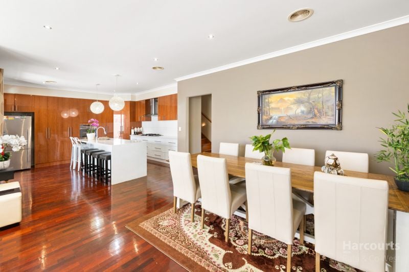 24 Maranoa Grove, Caroline Springs