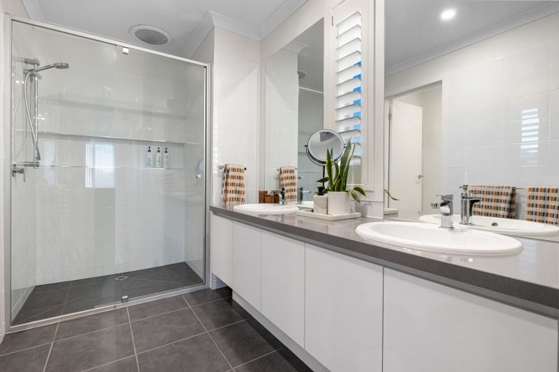 14 Roaming Drive, Fraser Rise