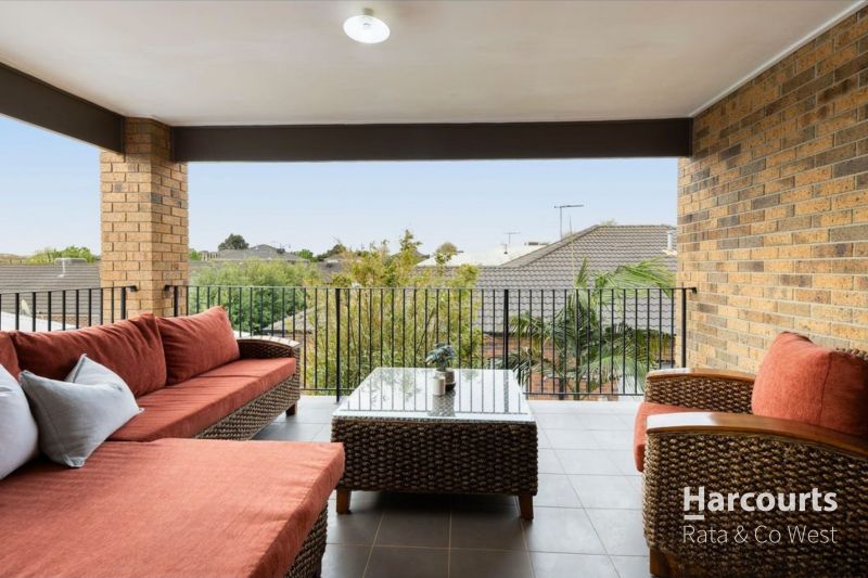 15 Clementson Drive, Caroline Springs
