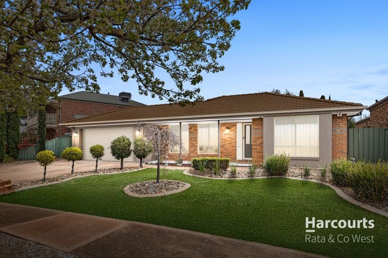 9 Northampton Crescent, Caroline Springs