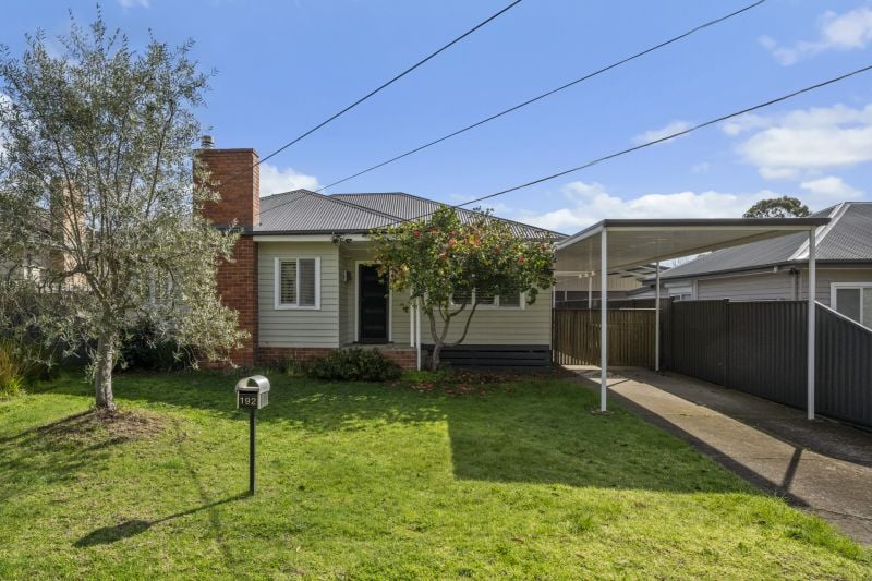 192 Nell Street, Greensborough