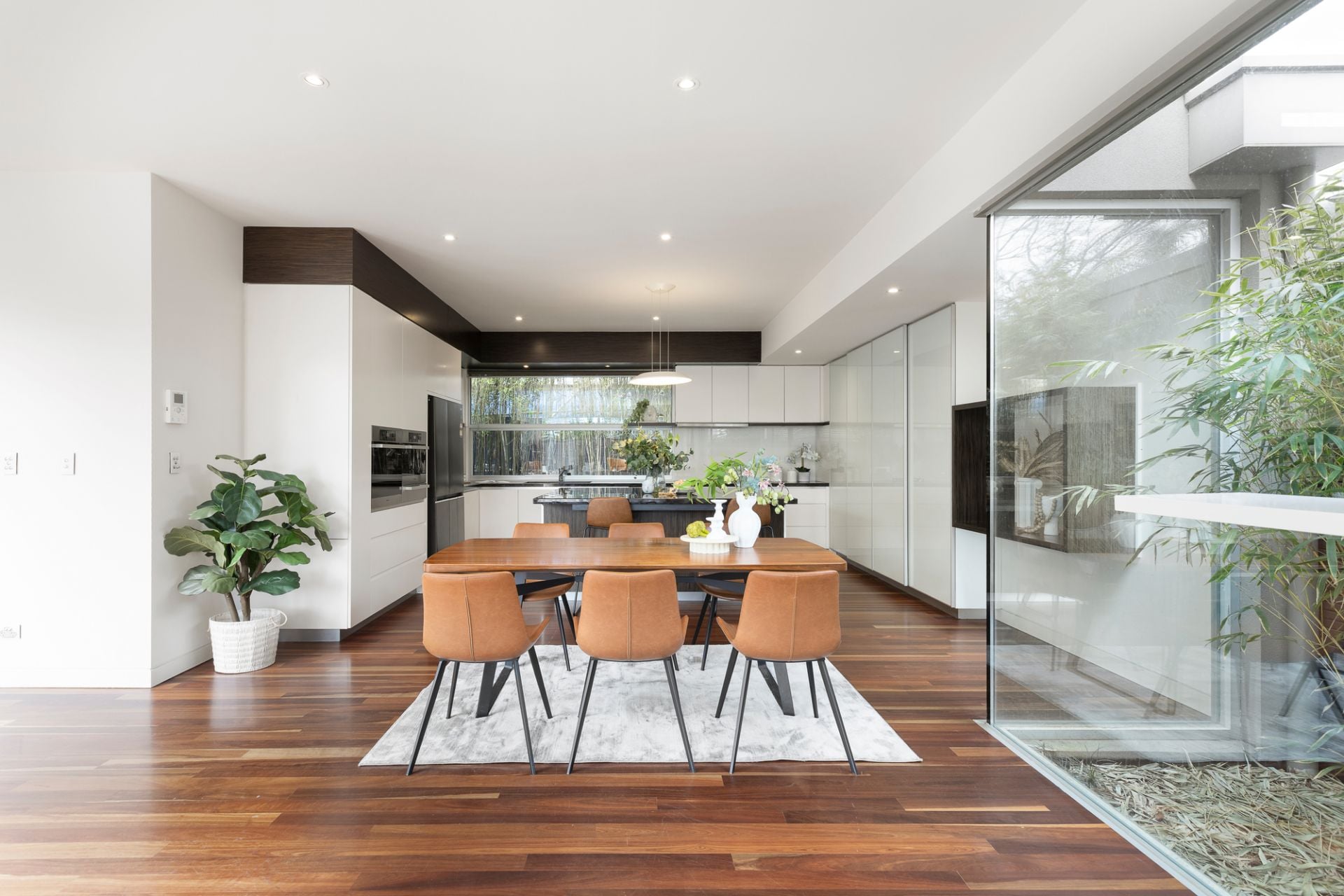 10 Heather Court, Hawthorn East, Hawthorn East - Thumbnail 4