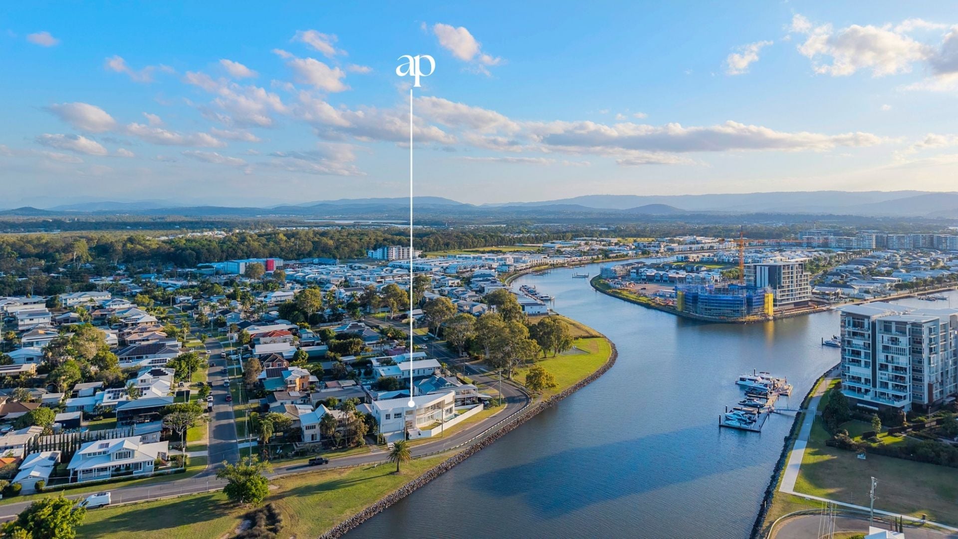 10 Crescent Avenue, Hope Island - Image 1