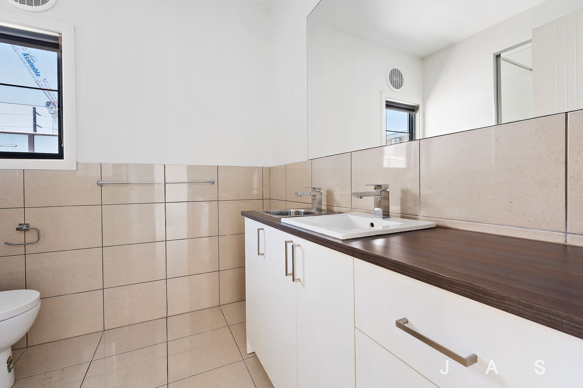 4/42 Whitehall Street Footscray VIC, Footscray - Image 1