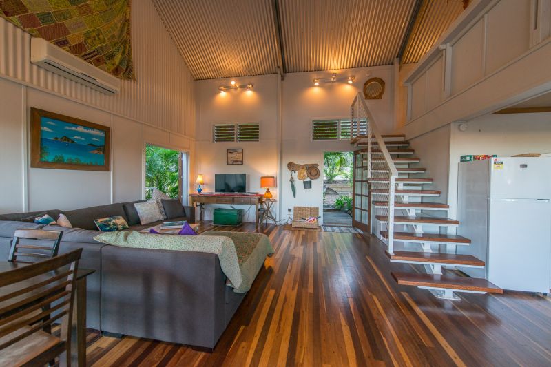 19 Rattray Avenue Hideaway Bay QLD, Hideaway Bay - Thumbnail 4