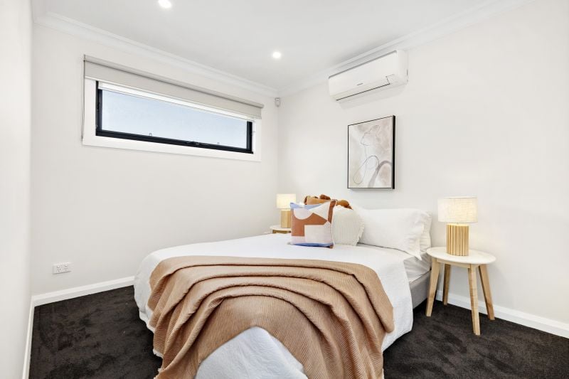 1/3 Cool Street, Reservoir