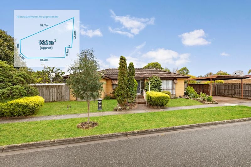 33 Hurlstone Crescent, Mill Park