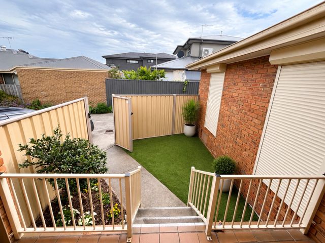 Walk to Keilor Road | Spacious Family-Sized Living
