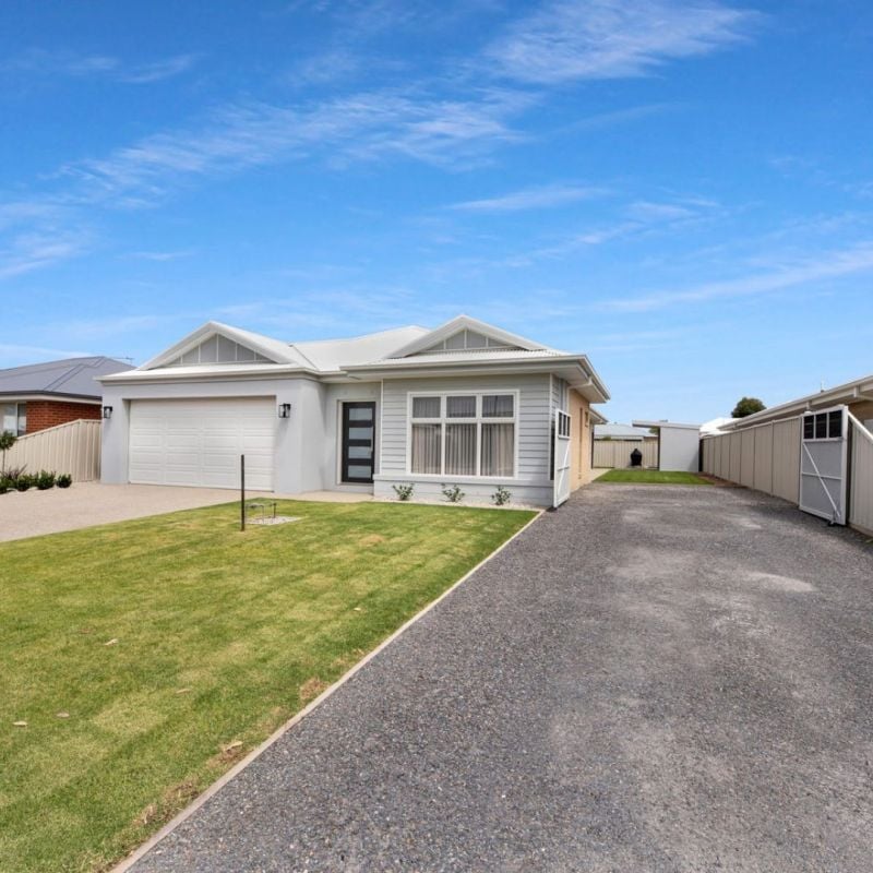 88 Zorro Drive Yarrawonga VIC, Yarrawonga - Thumbnail 2