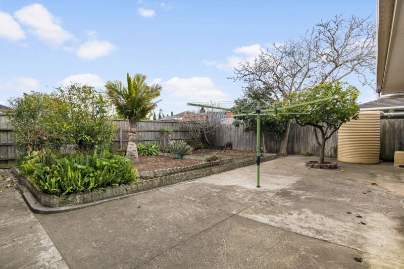 23 Deakin Avenue, Lalor