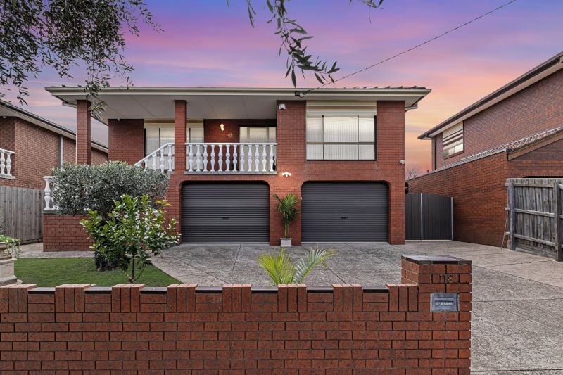 118 Barry Road, Thomastown