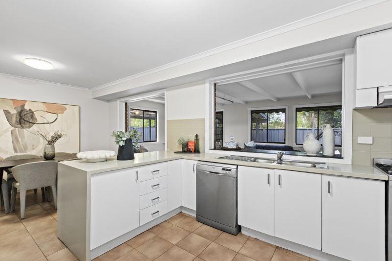 61 Pindari Avenue, Mill Park