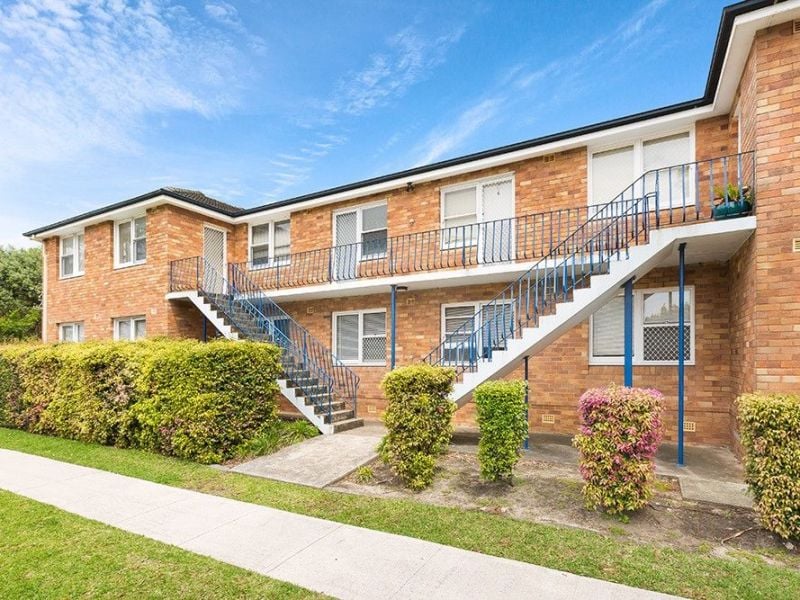 2/2 Ocean Street