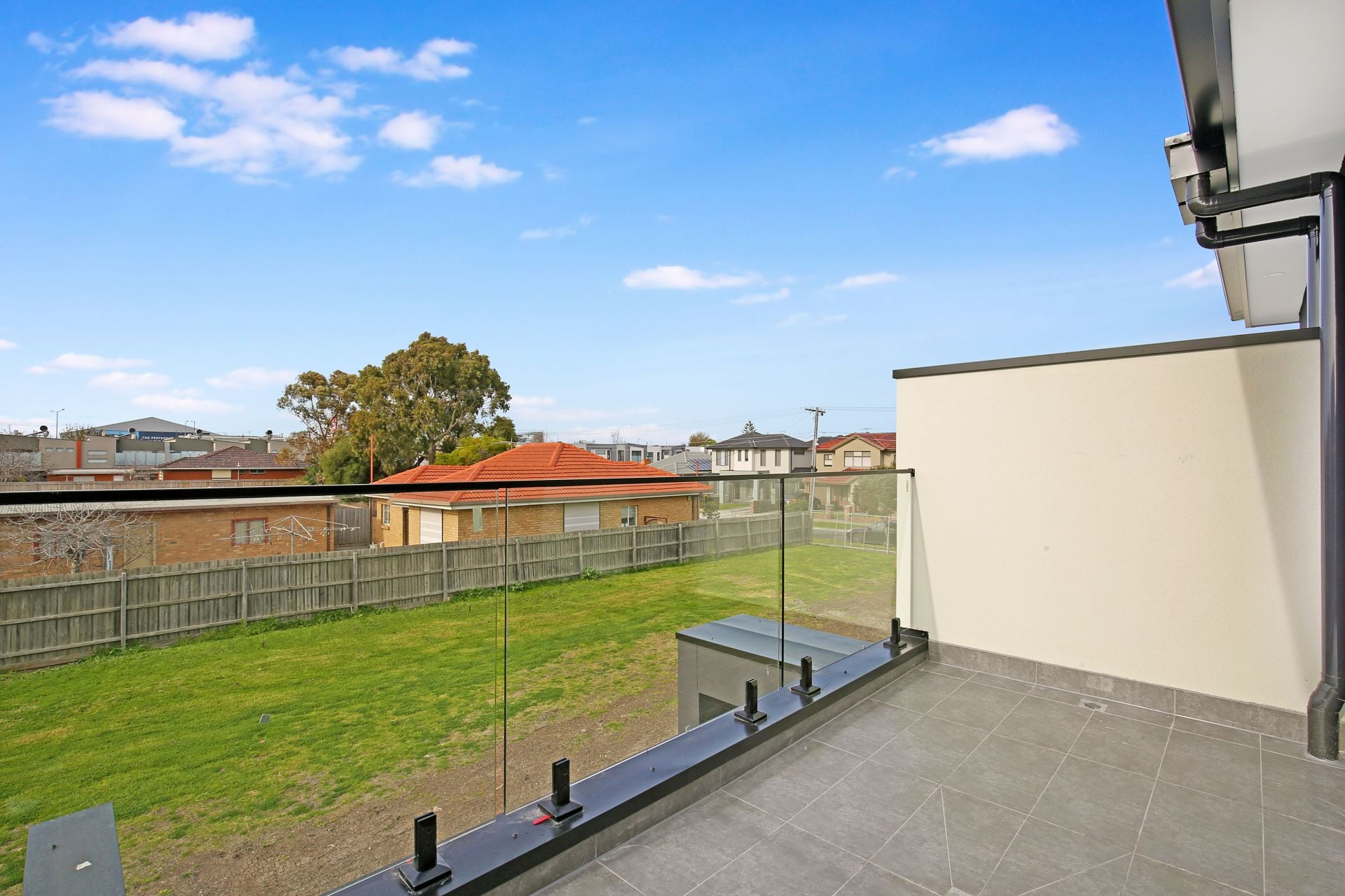 Live in Style: Modern Townhouses Designed for Comfort and Luxury