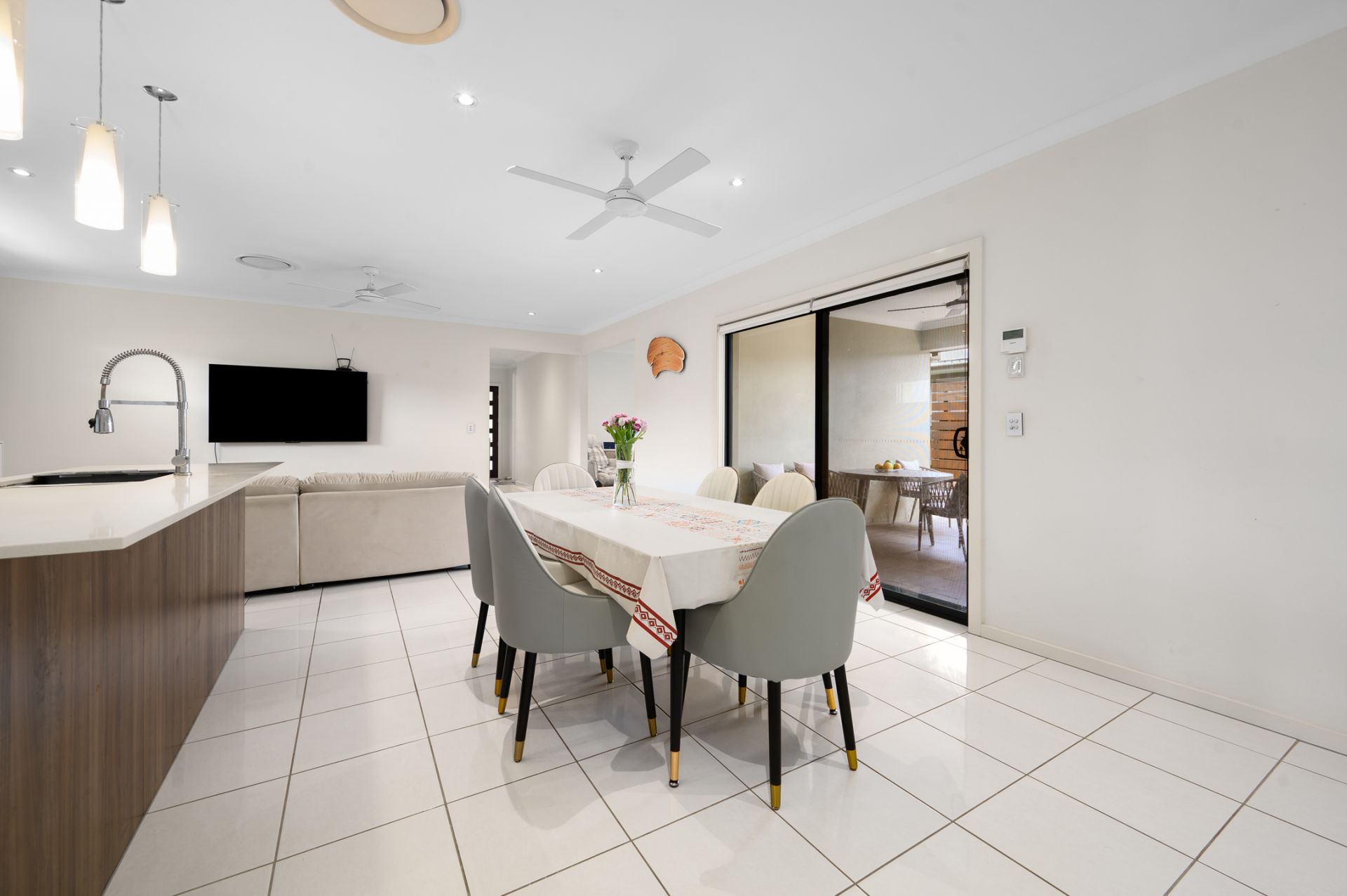 32 Azure Way, Hope Island QLD 4212, Hope Island - Thumbnail 5
