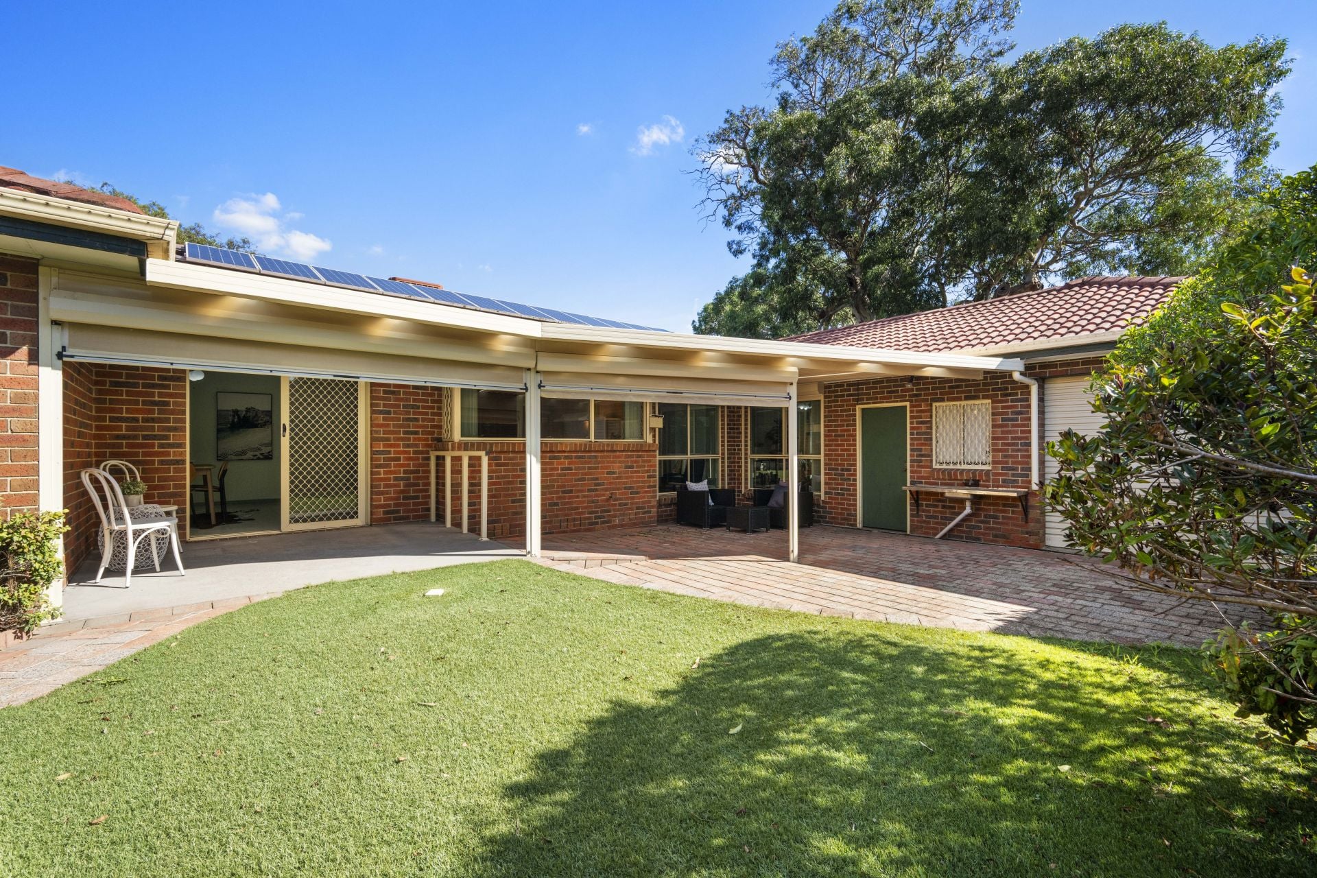 A Comfortable Family Home In A Well-Connected Location