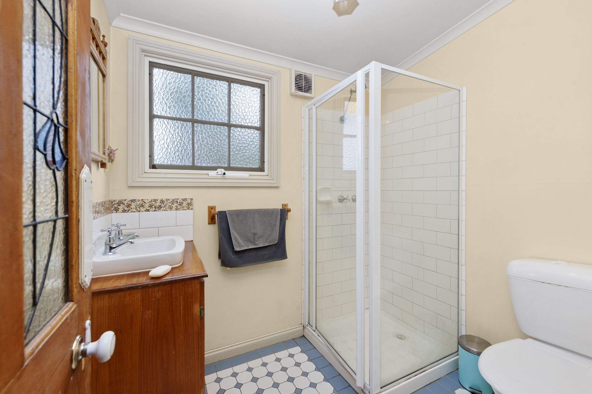 3 Albion Street, Golden Point, Golden Point - Thumbnail 3