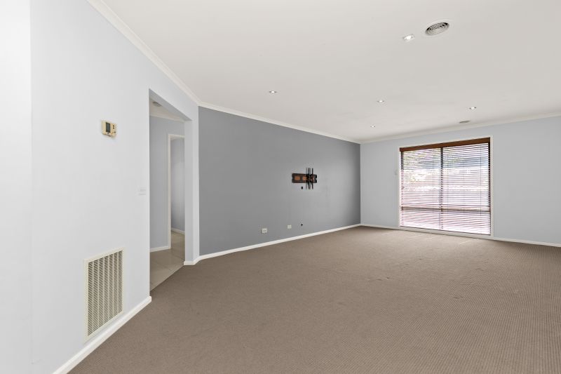 13 Earlybird Way, Epping