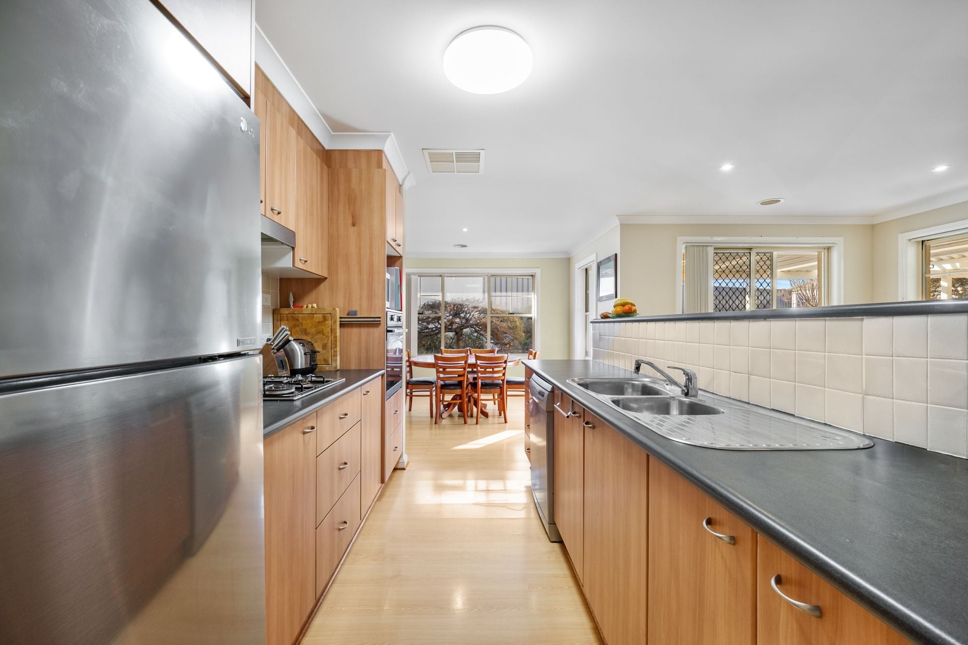 64 Stonehaven Circuit Queanbeyan East NSW, Queanbeyan East - Thumbnail 2