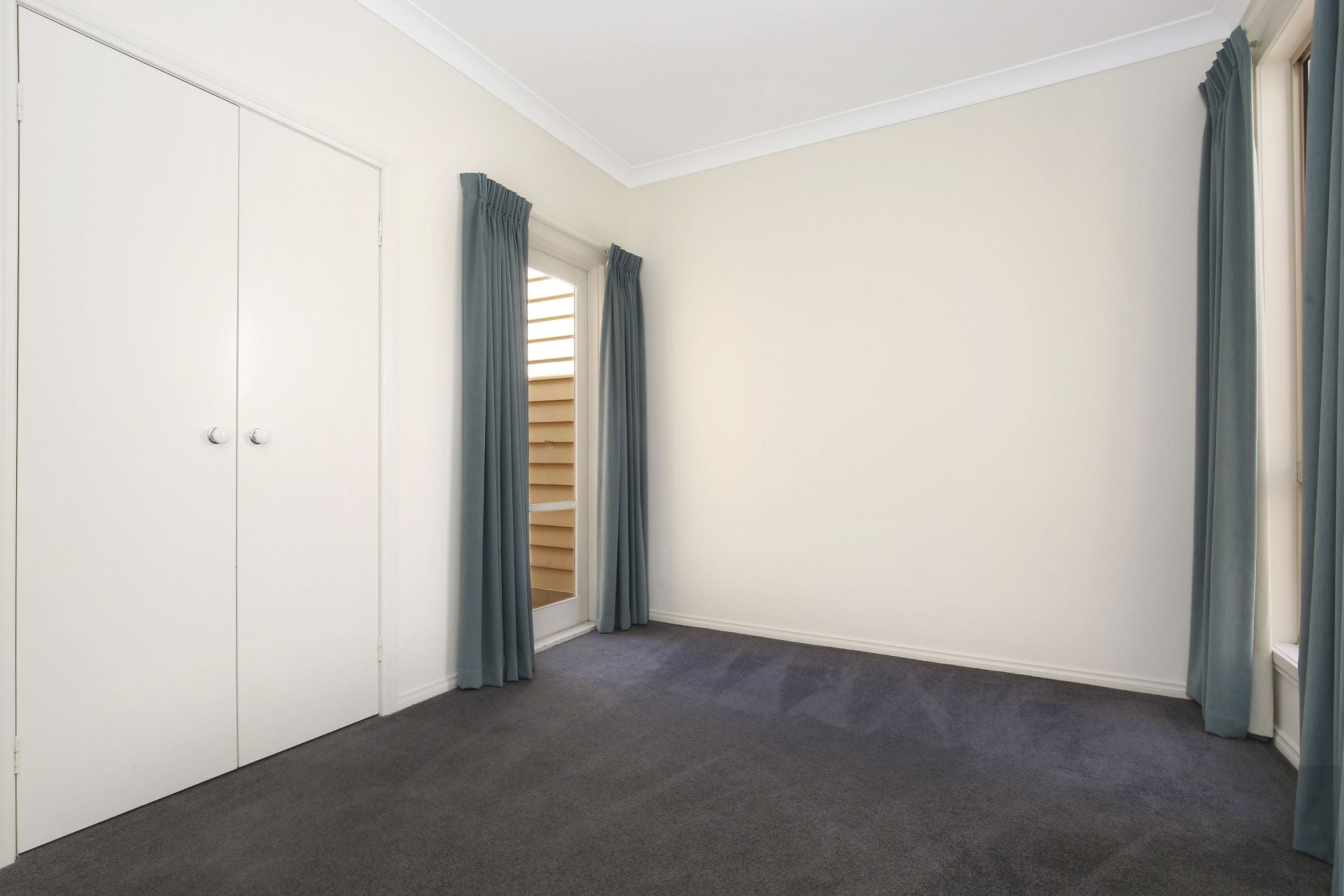 Inviting Lifestyle At Thornbury's Heart!