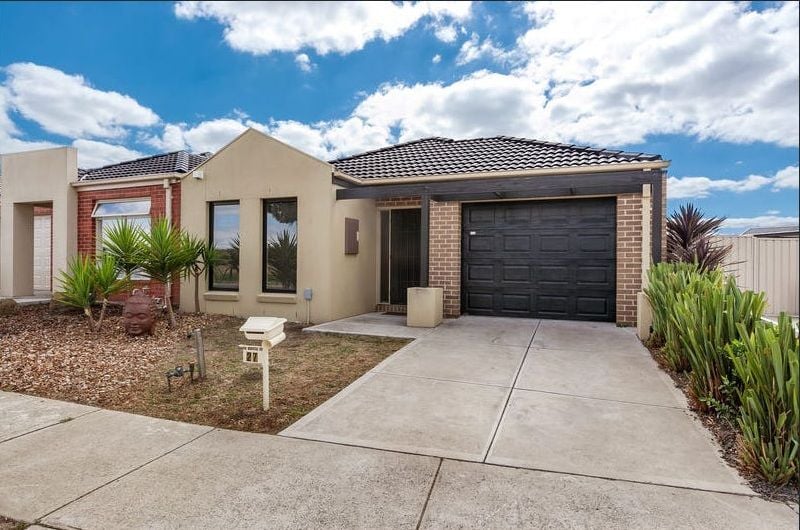 27 Shaftesbury Drive, Epping