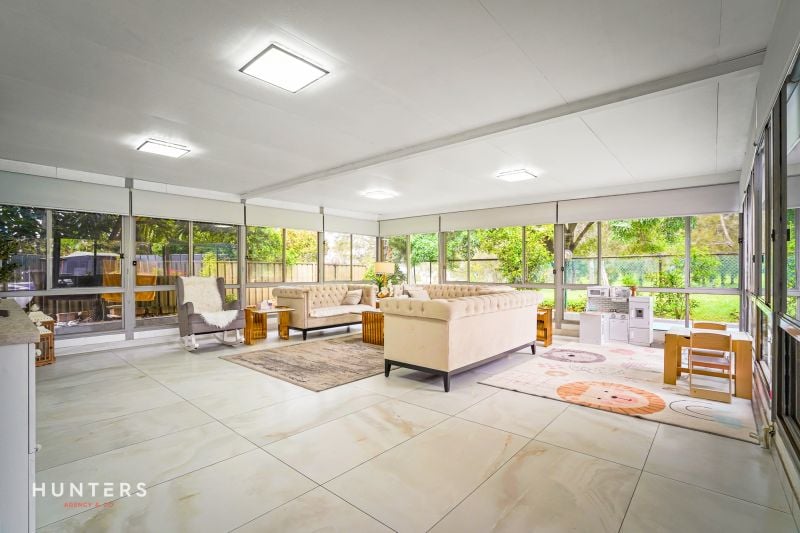 4 Elayne Place, Guildford