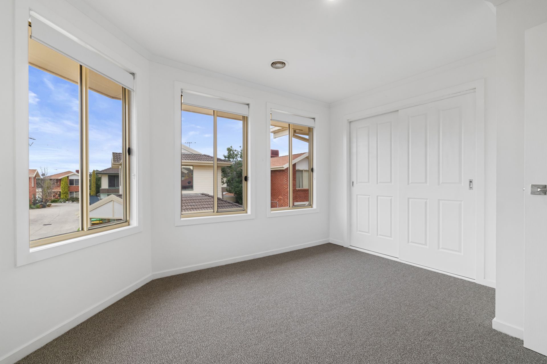 21 Pace Circuit, South Morang, South Morang - Thumbnail 7