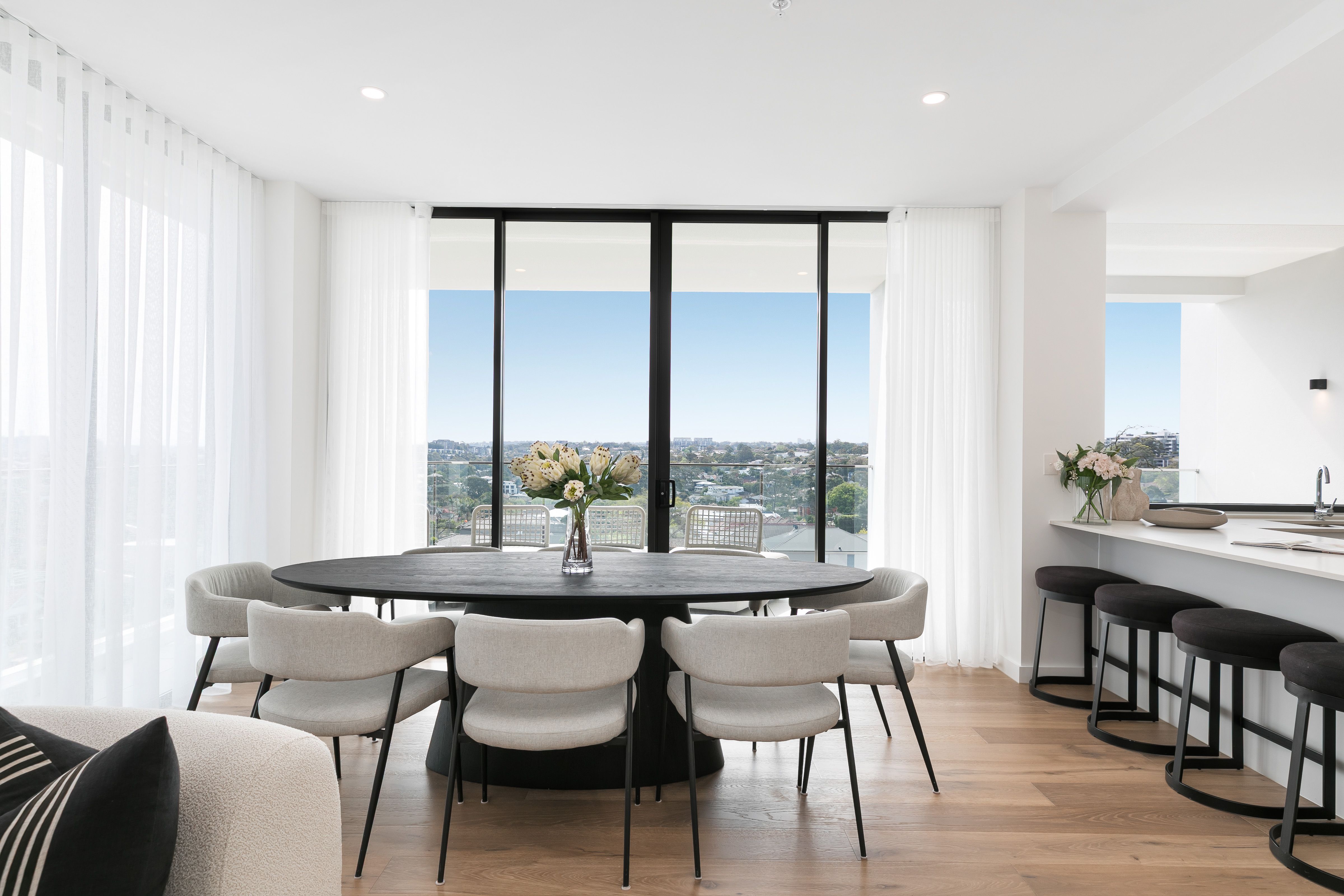 202/8 Western Crescent GLADESVILLE 2111