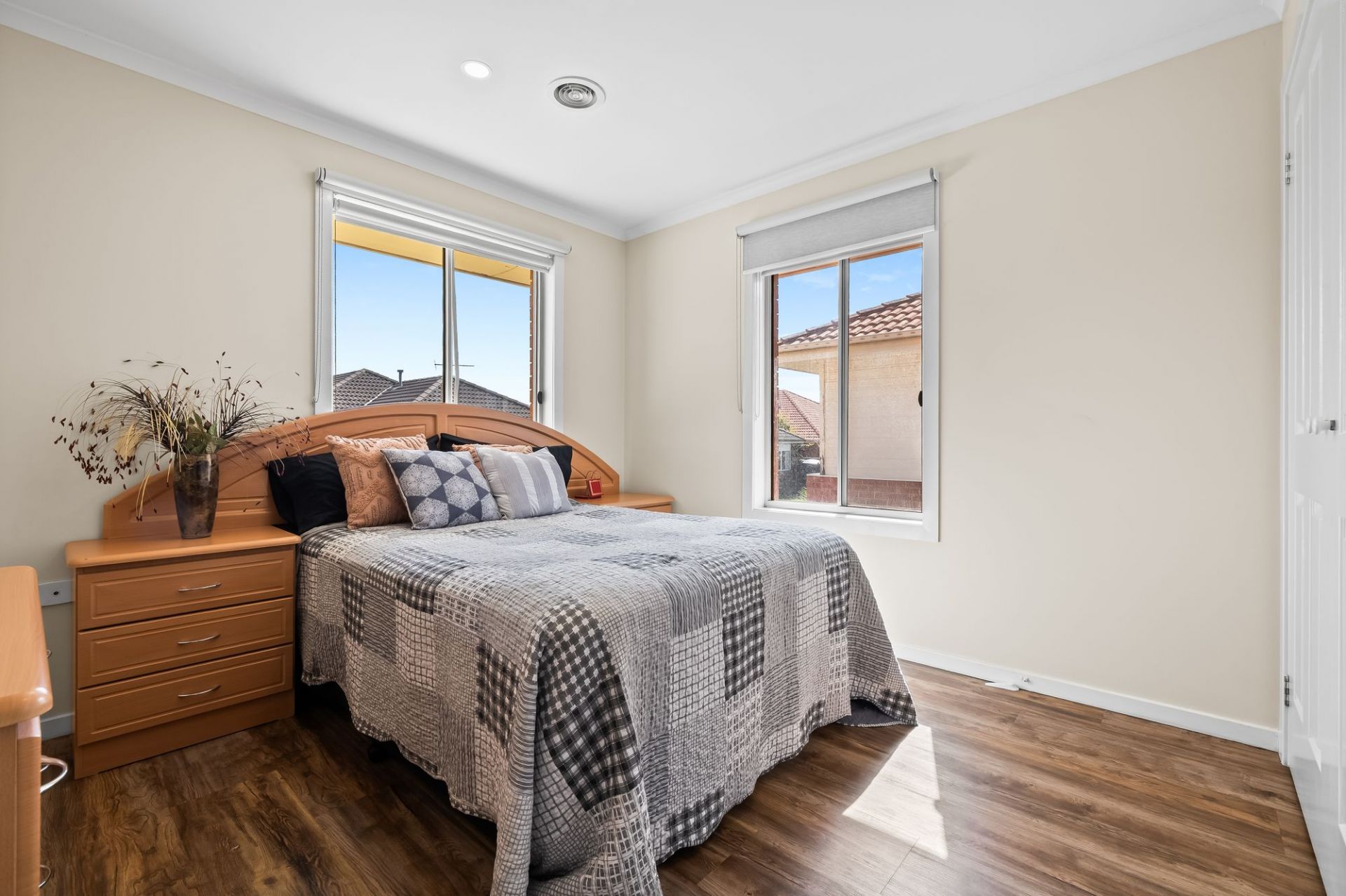 Affordable & Convenient Living in South Morang!
