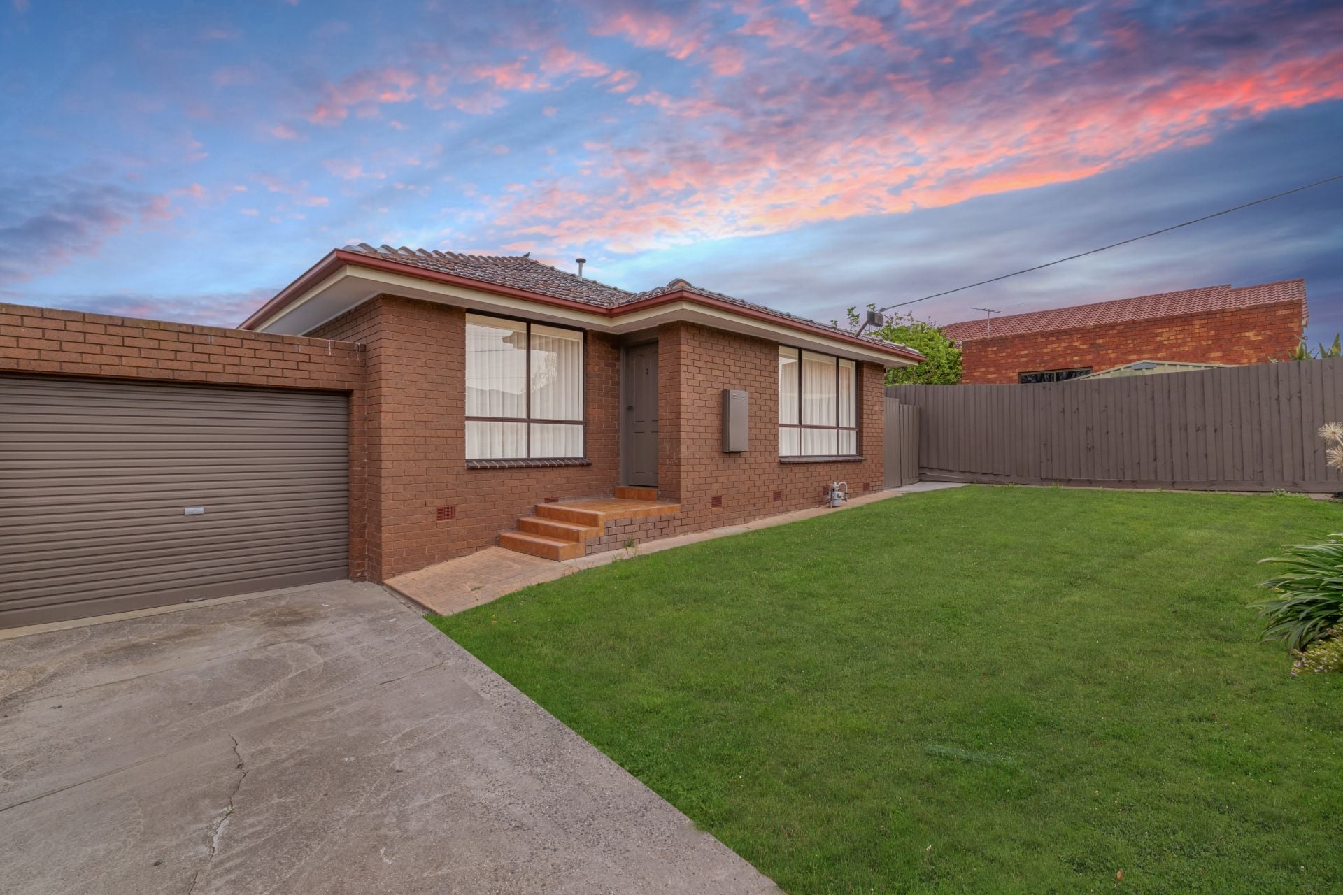 Modern Comfort With Courtyard Appeal
