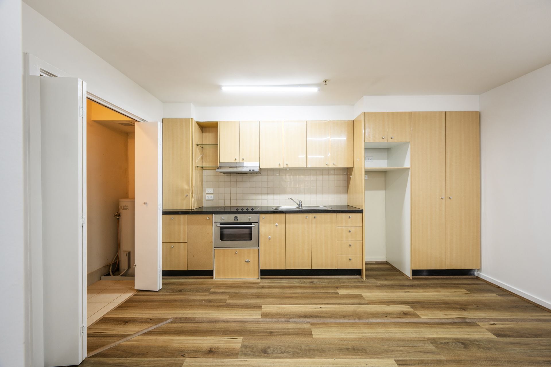 UPDATED APARTMENT IN THE MOUNT COOPER ESTATE