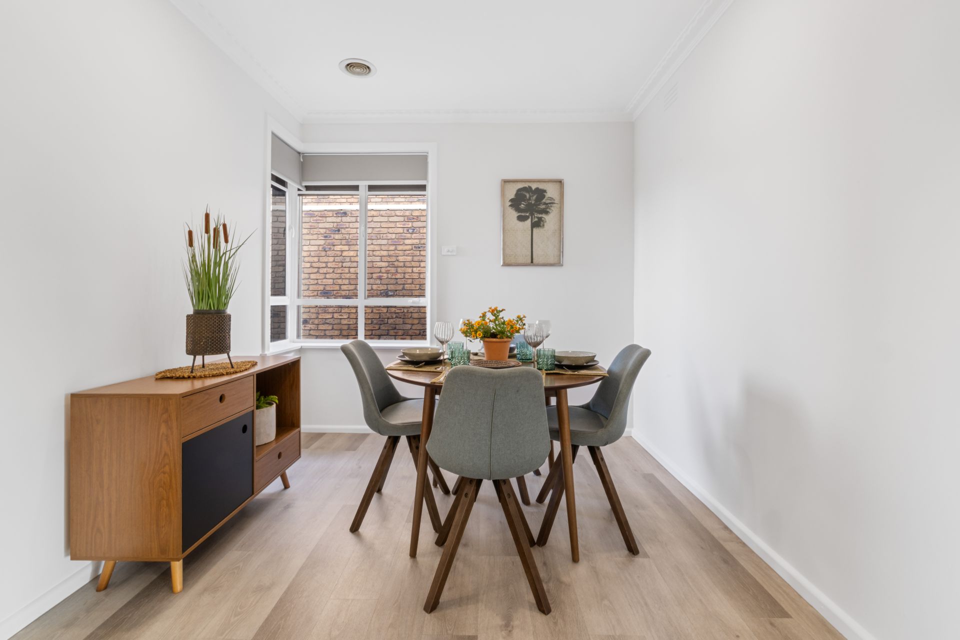 Resort Oasis Living Just Five Minutes Walk To Lalor Shops