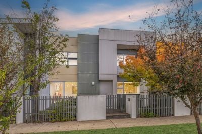 Crace 19 Errol Street