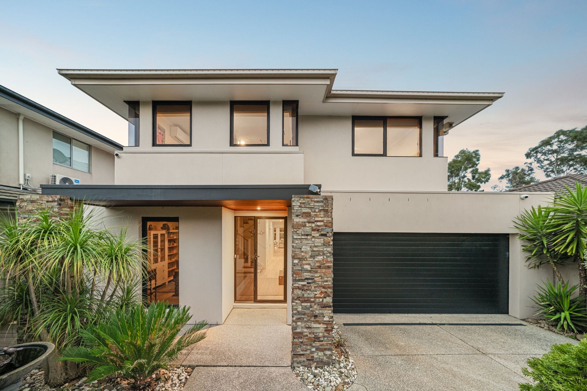 13 Flinders Chase, Sandhurst VIC, Sandhurst - Thumbnail 2