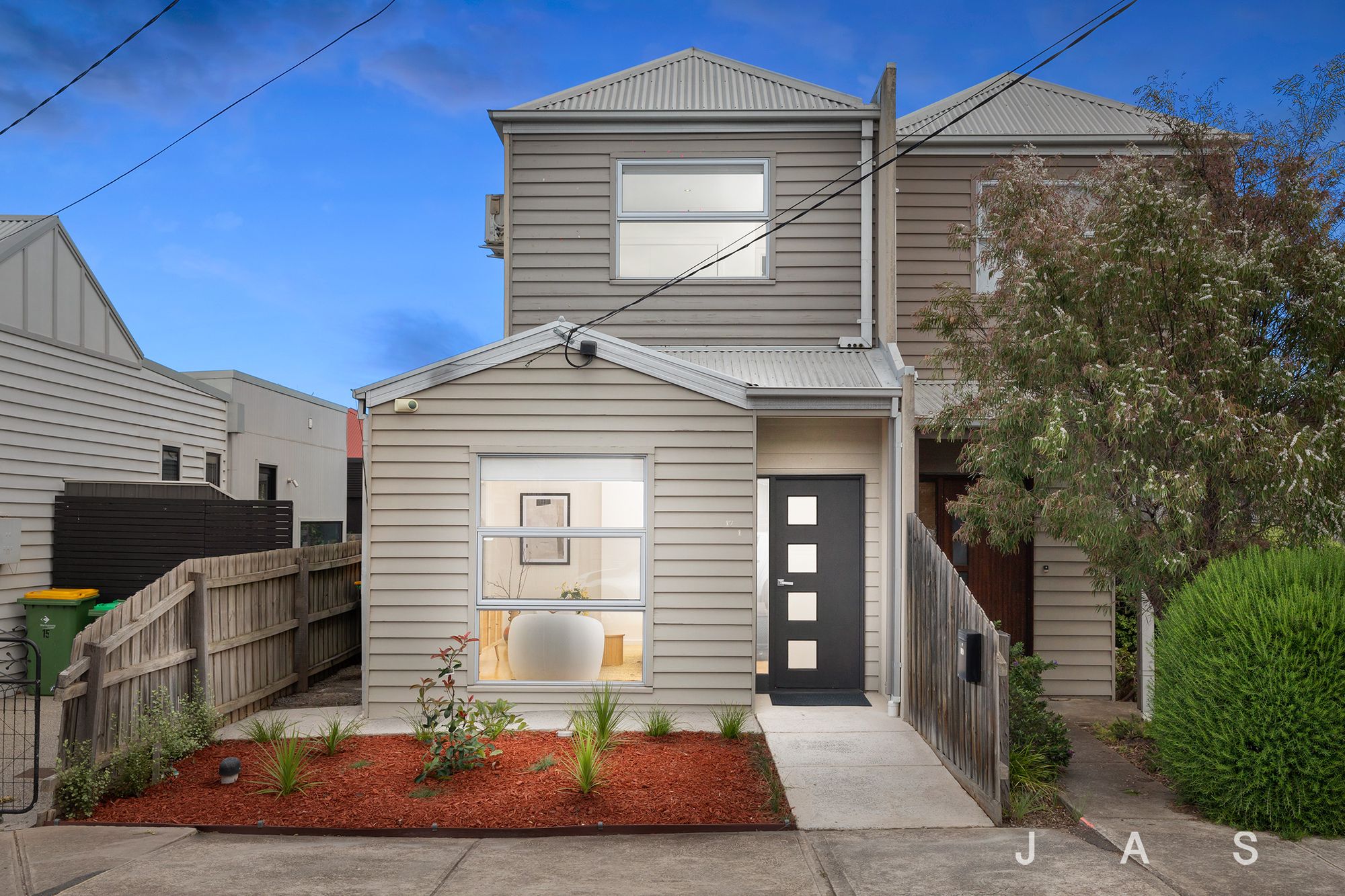 1/17 Dove Street, West Footscray, West Footscray - Thumbnail 2