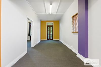 HIGHLY EXPOSED COMMERCIAL OPPORTUNITY IN KANGAROO POINT