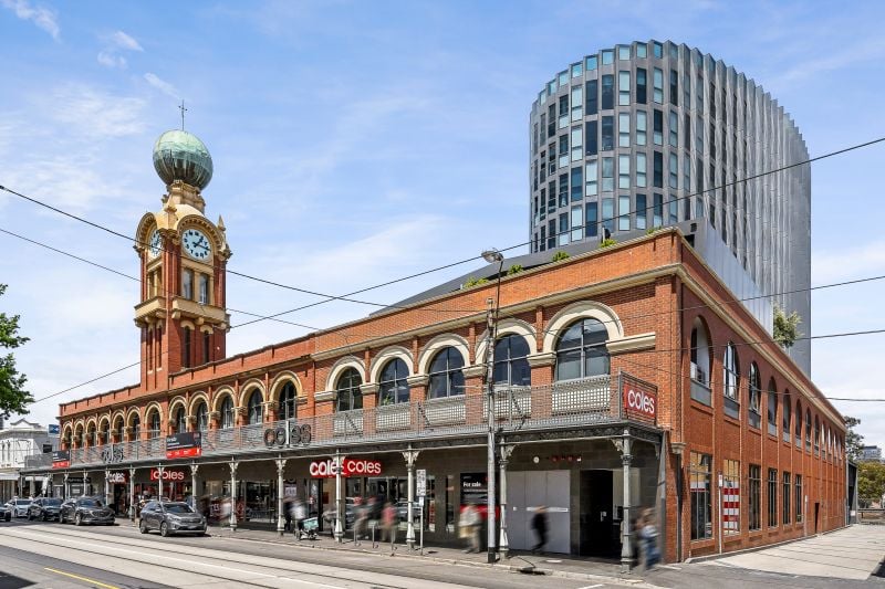 Lifestyle Luxe in a Vibrant Urban Locale