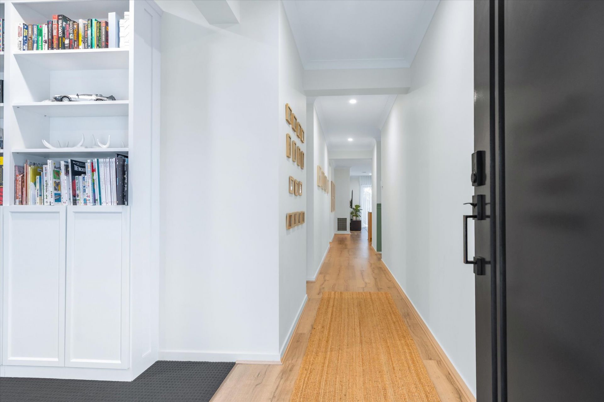 55 Coltan Avenue, Cobblebank, Cobblebank - Thumbnail 4