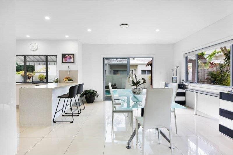 6028 Vista Drive, Benowa - Thumbnail 8